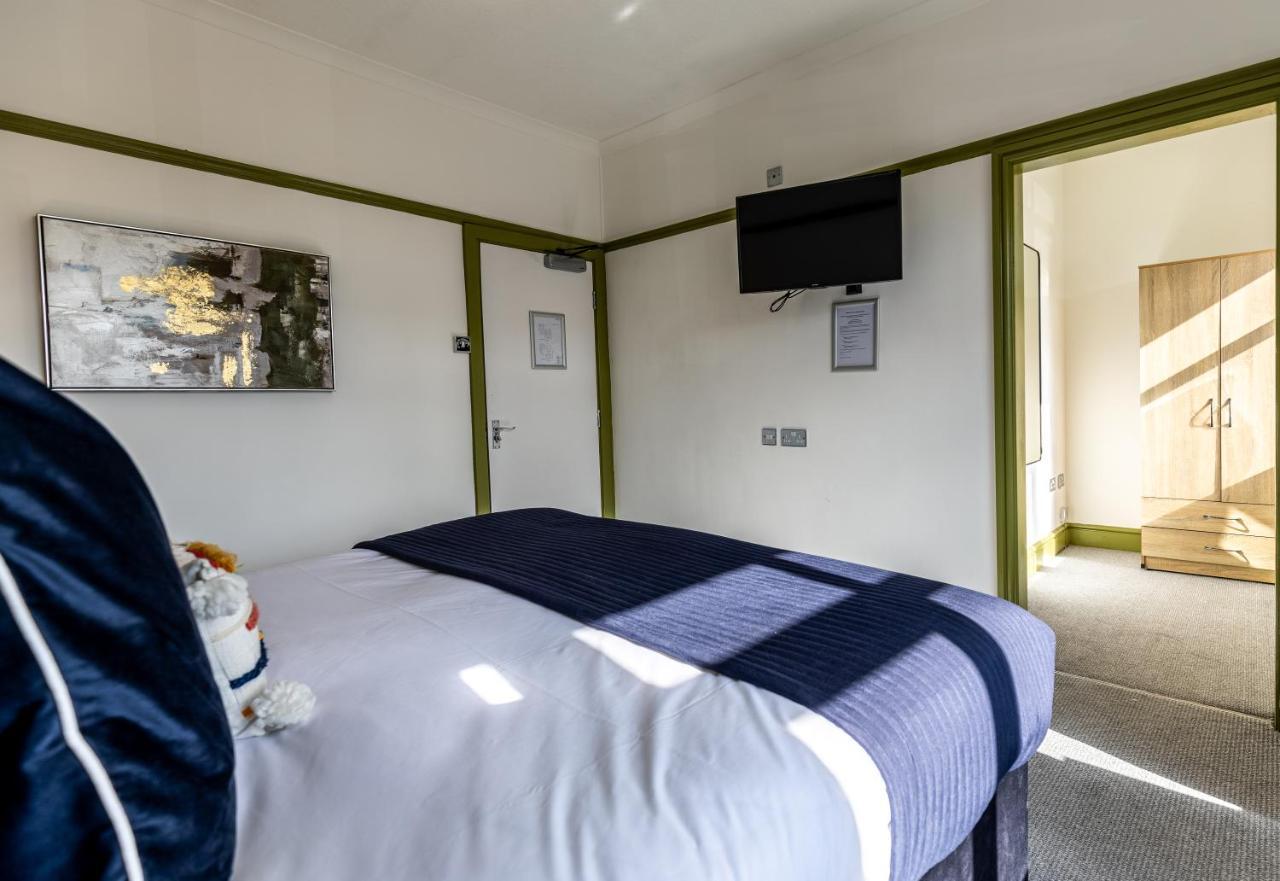 Angharad Bed And Breakfast 래넬리 외부 사진