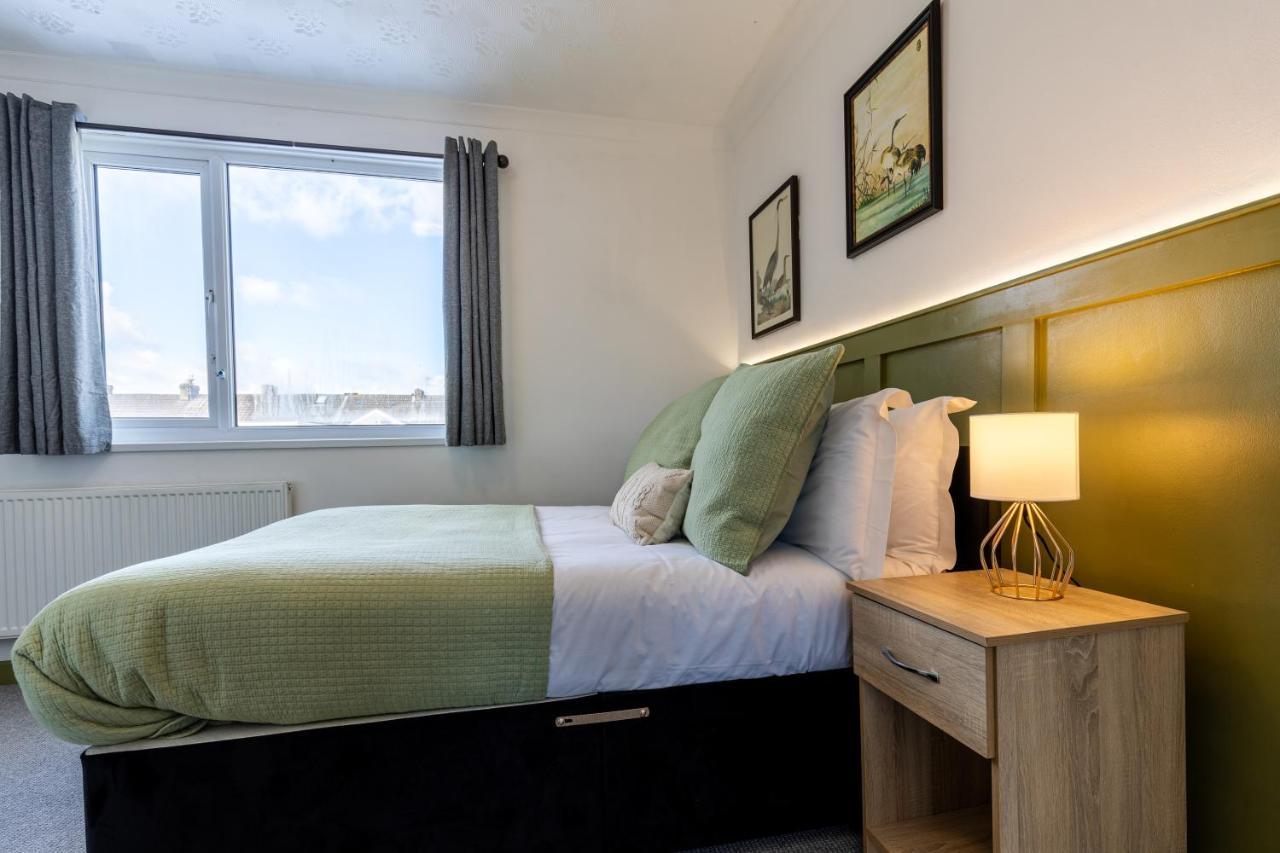 Angharad Bed And Breakfast 래넬리 외부 사진