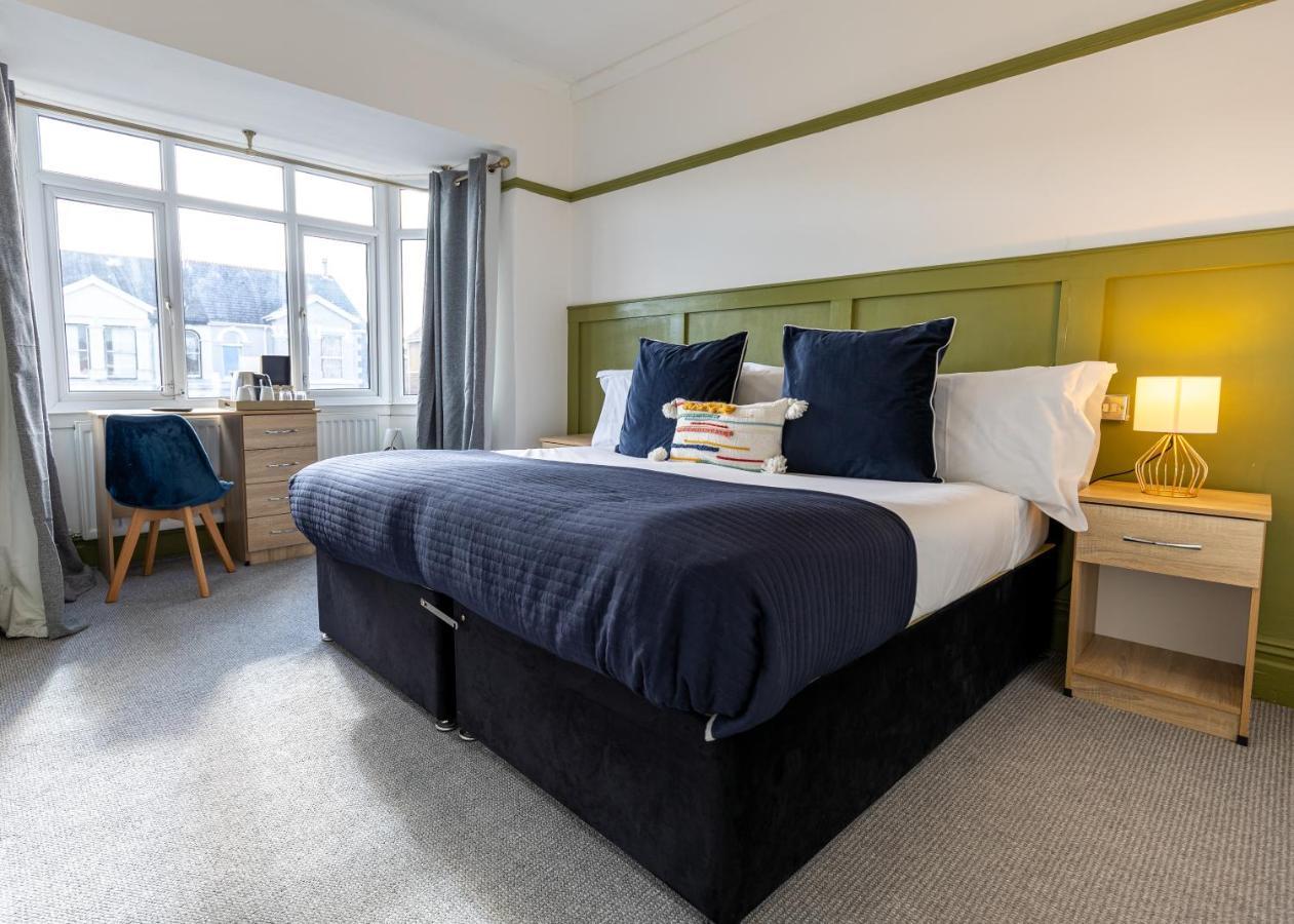 Angharad Bed And Breakfast 래넬리 외부 사진