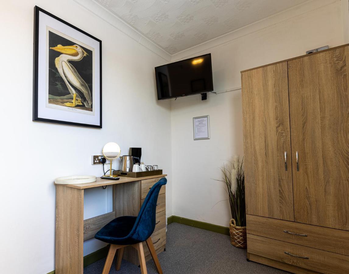 Angharad Bed And Breakfast 래넬리 외부 사진